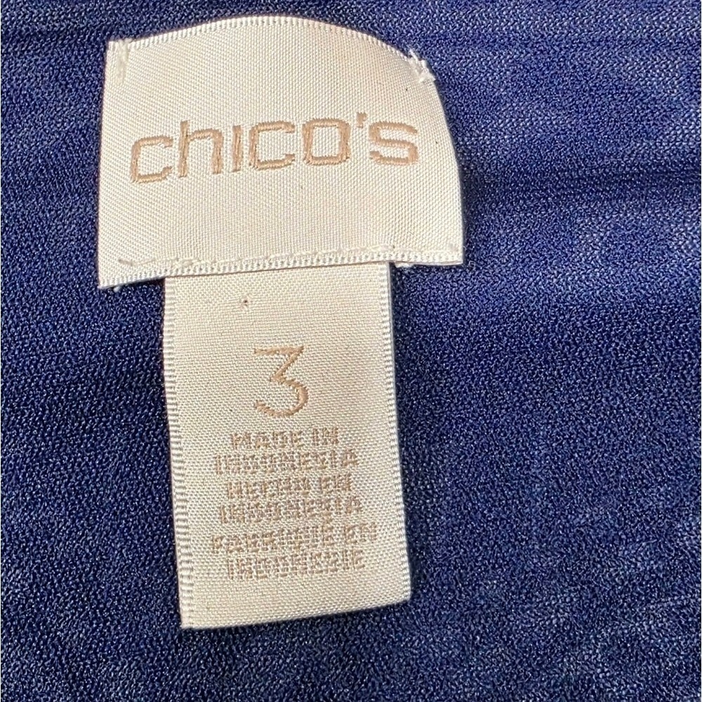 Chico's Deep Blue & White Medallion Print Top Size 3 XL Lined Scoop Neck Boho - Picture 3 of 9